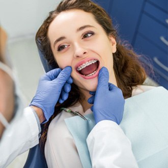 a patient receiving emergency orthodontic care